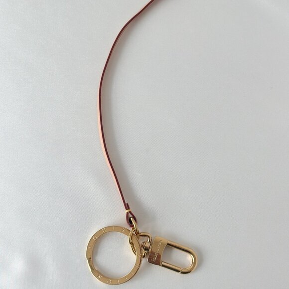 Louis Vuitton Artsy Keyring Holder - Picture 7 of 7